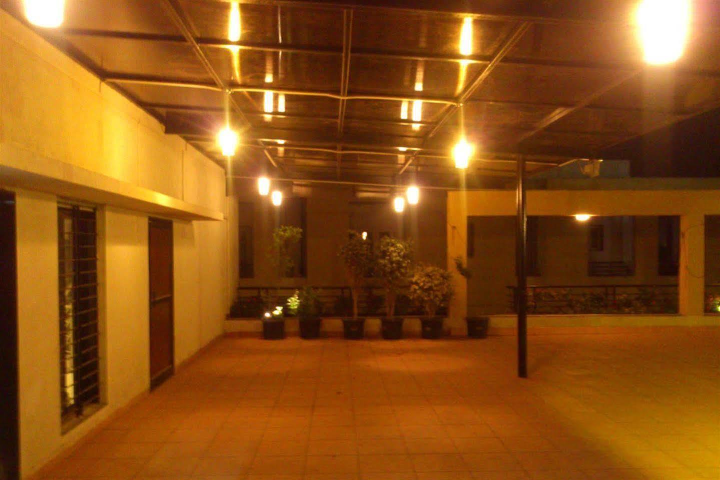 Hotel Darshan Executive Aurangabad  Zewnętrze zdjęcie